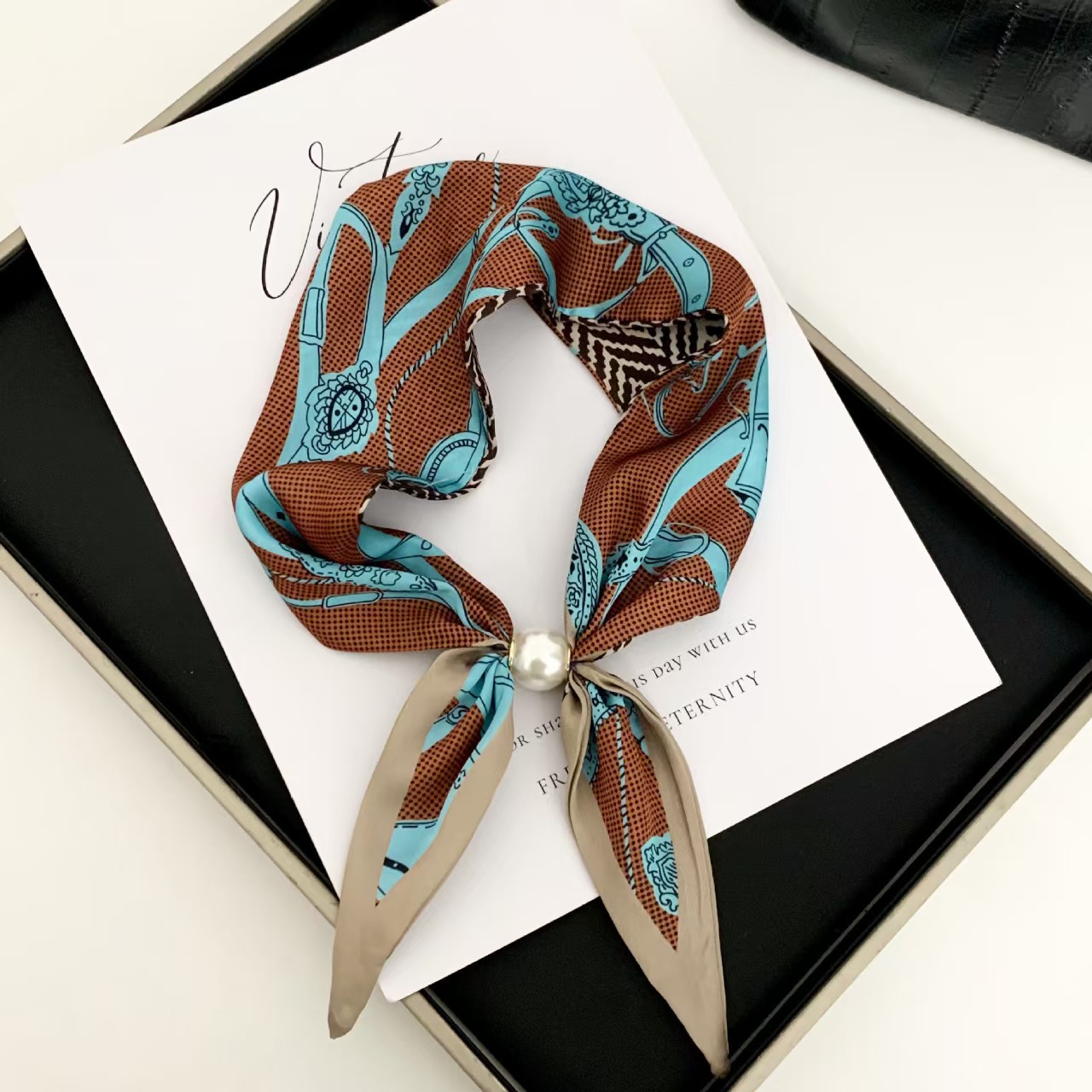 Korean Style Elegant Pearl Mag - Ascot Neck Scarf 리뷰 및 가격